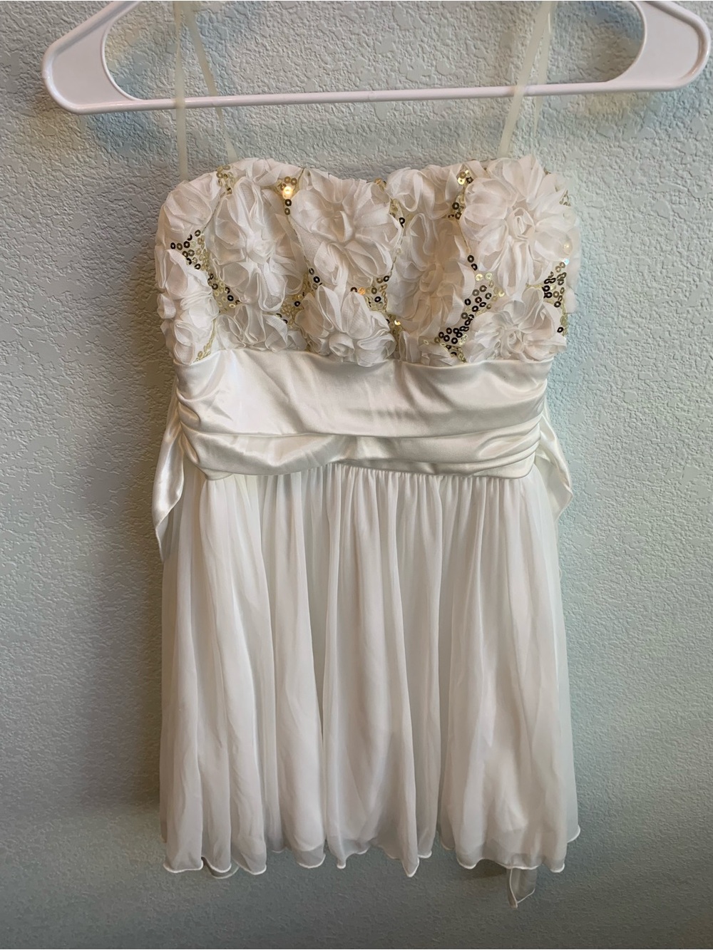 Speechless Ivory Floral Appliqué Sequin Chiffon Cocktail Dress for Juniors